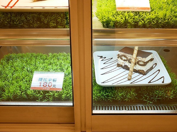 Alessi Cafe:ALESSI Café-台中大遠百義式料理 義大利麵、義式披薩和燉飯都夠水準 是逛街休憩的好地方