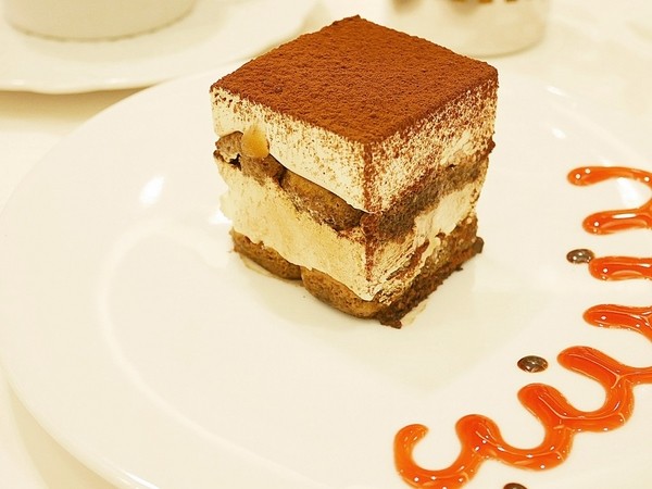 Alessi Cafe:ALESSI Café-台中大遠百義式料理 義大利麵、義式披薩和燉飯都夠水準 是逛街休憩的好地方