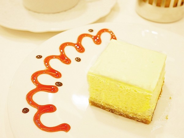 Alessi Cafe:ALESSI Café-台中大遠百義式料理 義大利麵、義式披薩和燉飯都夠水準 是逛街休憩的好地方