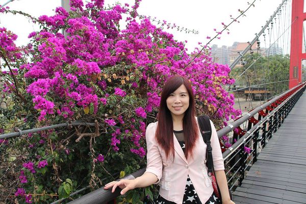 行嘉吊橋：【嘉義景點】行嘉吊橋~九重葛樹開滿花/行嘉燈影/吊橋傳情/真愛密碼