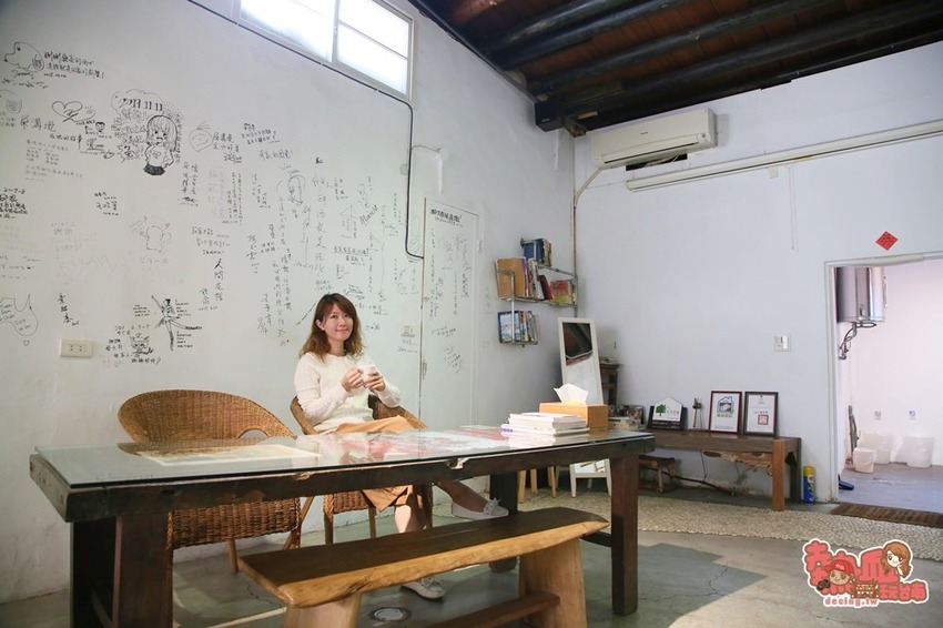 台南信義街內的百年老宅民宿,金曲歌王的台南客廳:屎溝墘客廳(秋冬旅遊補助「台南市海市山盟城鎮漫遊X民宿好眠」活動) - 熱血玩台南。跳躍新世界