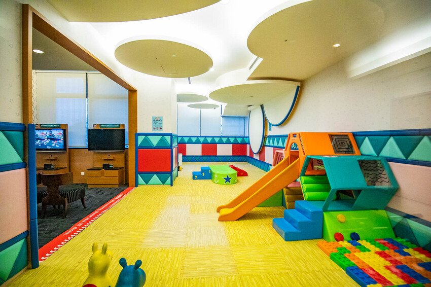 宜蘭溫泉飯店推薦，長榮鳳凰一泊二食吃到飽，溫泉度假首選。