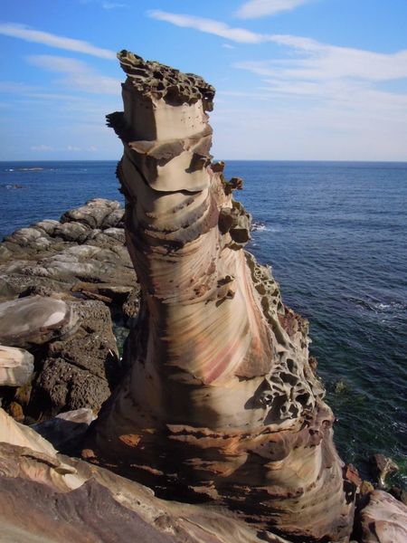 ▌東北角輕旅行 • 南雅奇岩 ▌薇拉小公主口袋裏的台灣秘境129之3 • 台2甲旁走彩繪風的奇岩嶙峋 ...