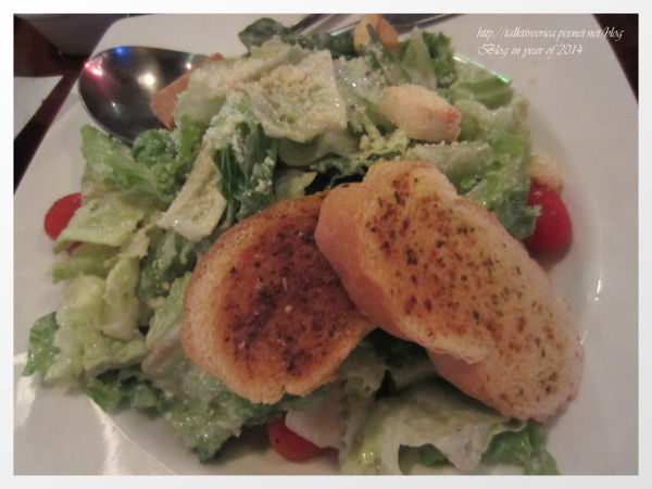 『呷』「捷運南京東路」☆ Hooters ☆ 氣氛辣到火爆的美式餐廳