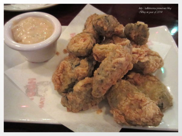 『呷』「捷運南京東路」☆ Hooters ☆ 氣氛辣到火爆的美式餐廳