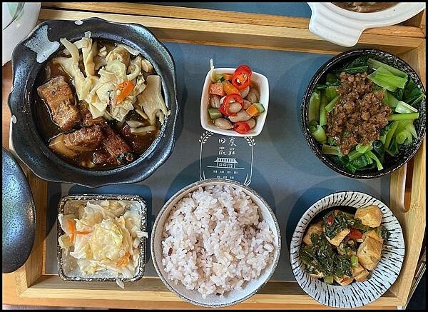 【台中南屯/寵物友善/景觀餐廳推薦】【田寮農莊】庭園景觀餐廳