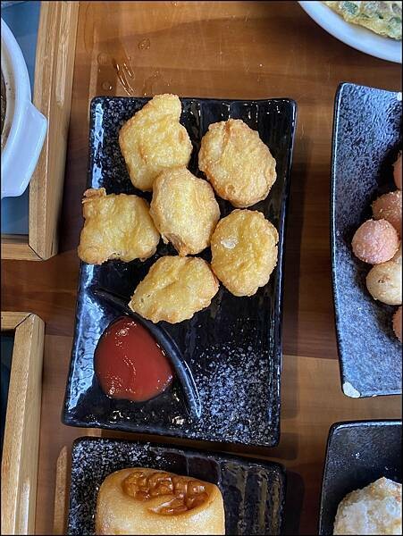 【台中南屯/寵物友善/景觀餐廳推薦】【田寮農莊】品嚐農莊農家菜,深藏在巷弄裡的田園風光,只拿出家人愛吃