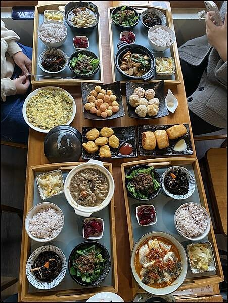 【台中南屯/寵物友善/景觀餐廳推薦】【田寮農莊】品嚐農莊農家菜,深藏在巷弄裡的田園風光,只拿出家人愛吃