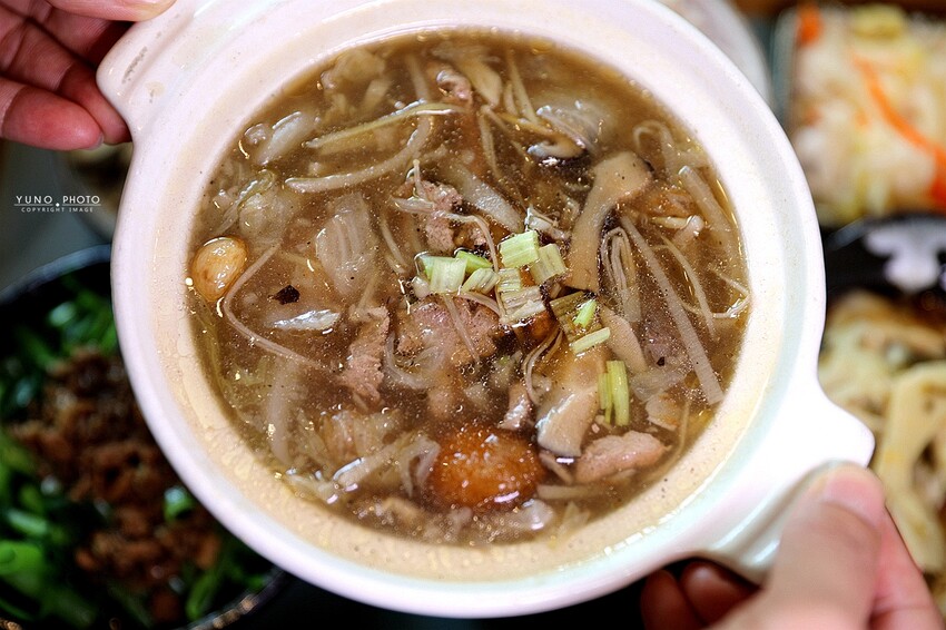 隱身市區的絕美「落羽松秘境」景觀網美餐廳VS古早味農家菜 台中南屯寵物友善餐廳｜田寮農莊