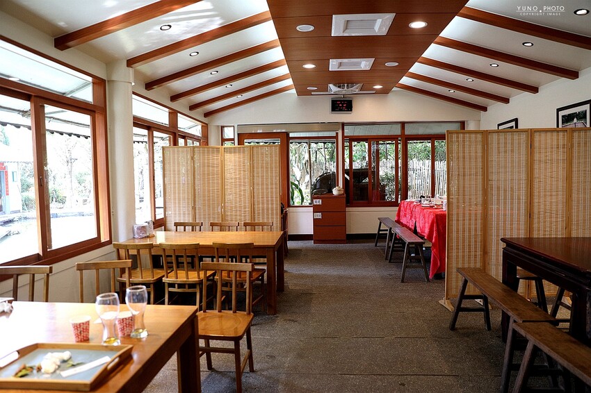 隱身市區的絕美「落羽松秘境」景觀網美餐廳VS古早味農家菜 台中南屯寵物友善餐廳｜田寮農莊
