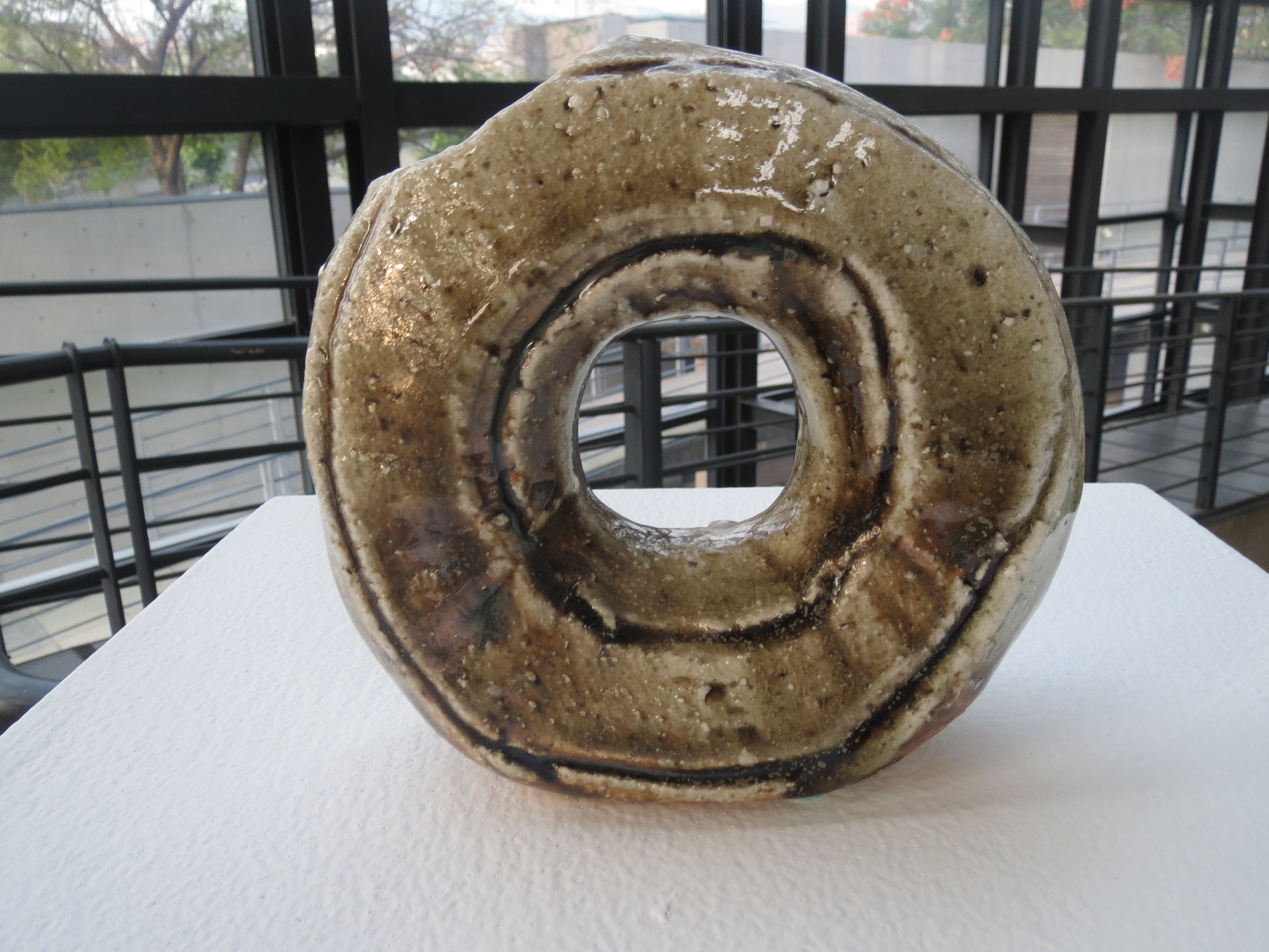 神山清子「自然釉円(音同圆)形花入」