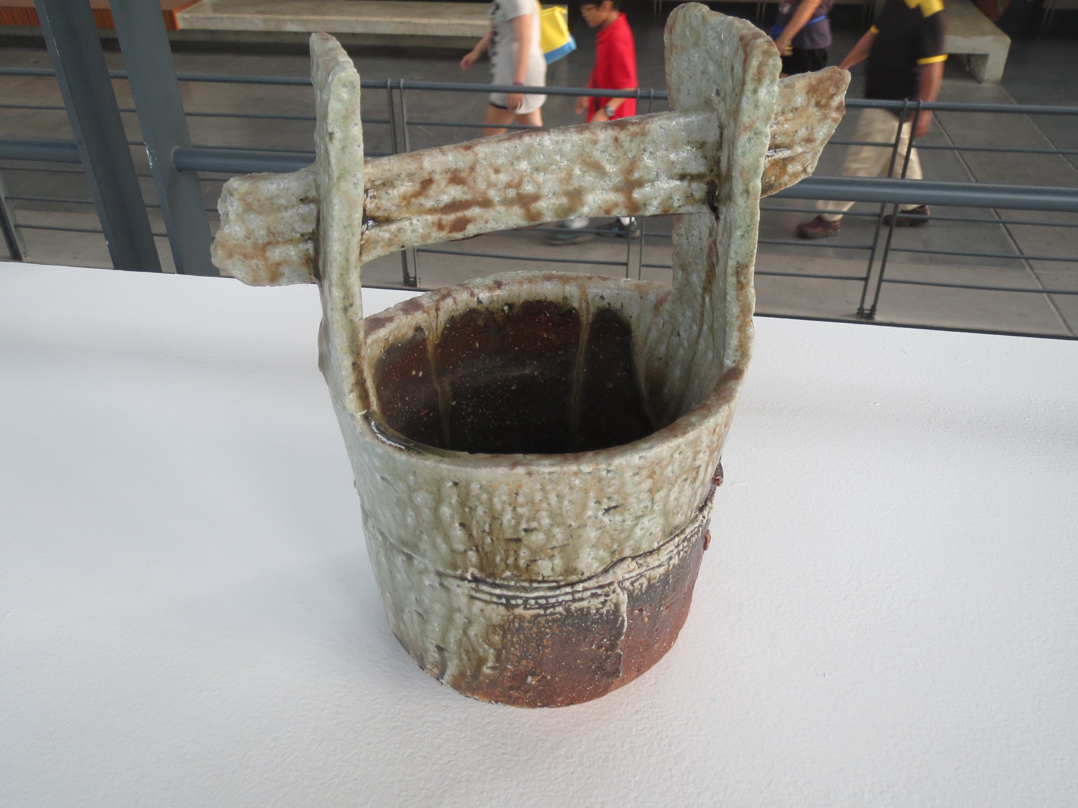 神山清子「自然釉手桶花入」