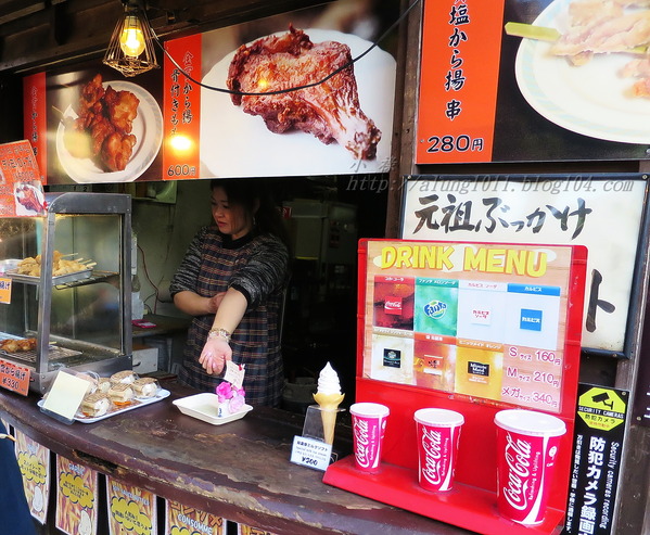 湯布院湯の坪街道(由布見通)：好玩.. 好吃.. 好好逛...    の湯布院町