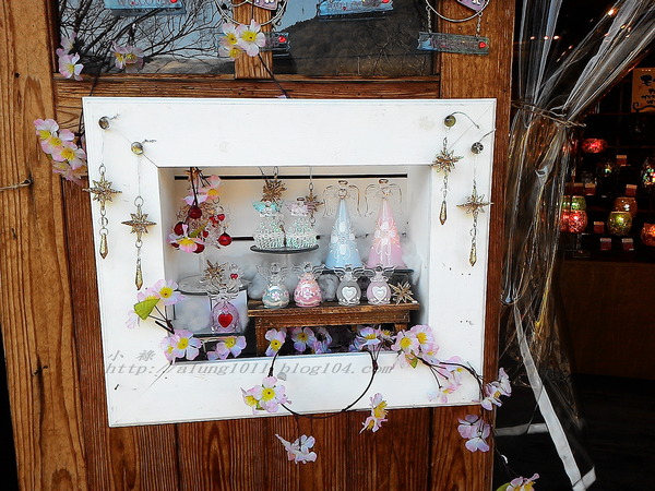 湯布院湯の坪街道(由布見通)：好玩.. 好吃.. 好好逛...    の湯布院町