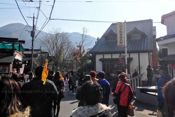 湯布院湯の坪街道(由布見通)：好玩.. 好吃.. 好好逛...    の湯布院町