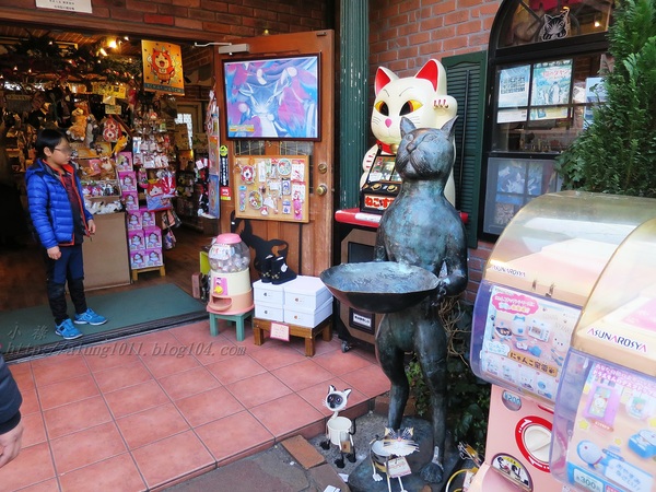 湯布院湯の坪街道(由布見通)：好玩.. 好吃.. 好好逛...    の湯布院町