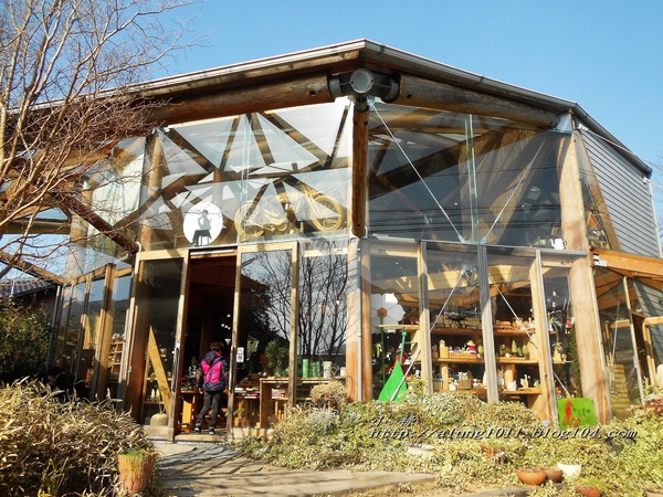 湯布院湯の坪街道(由布見通)：好玩.. 好吃.. 好好逛...    の湯布院町