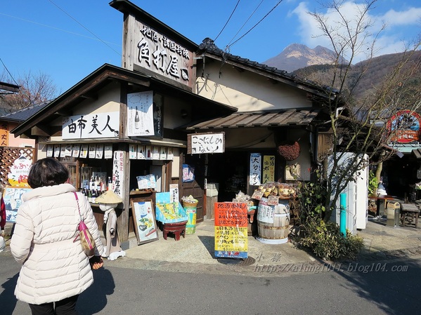 湯布院湯の坪街道(由布見通)：好玩.. 好吃.. 好好逛...    の湯布院町