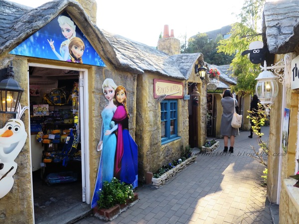 湯布院湯の坪街道(由布見通)：好玩.. 好吃.. 好好逛...    の湯布院町