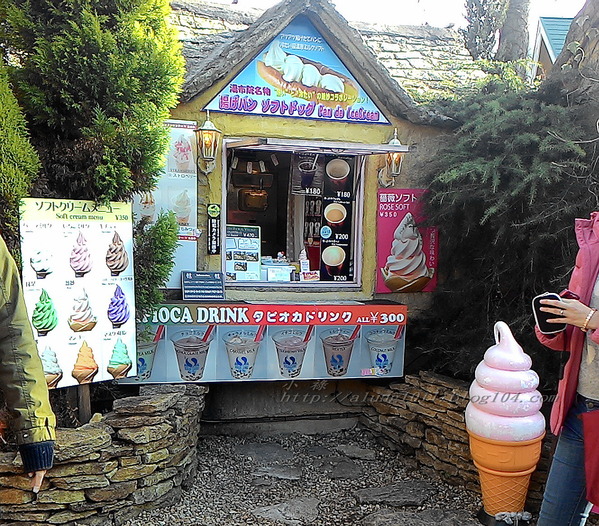 湯布院湯の坪街道(由布見通)：好玩.. 好吃.. 好好逛...    の湯布院町