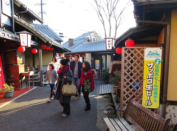 湯布院湯の坪街道(由布見通)：好玩.. 好吃.. 好好逛...    の湯布院町