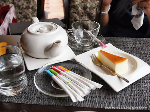 米克諾斯花園餐廳：【食記】田野中的失落莊園 @ 南投-中興新村-Mykonos 米克諾斯-經典品味花園