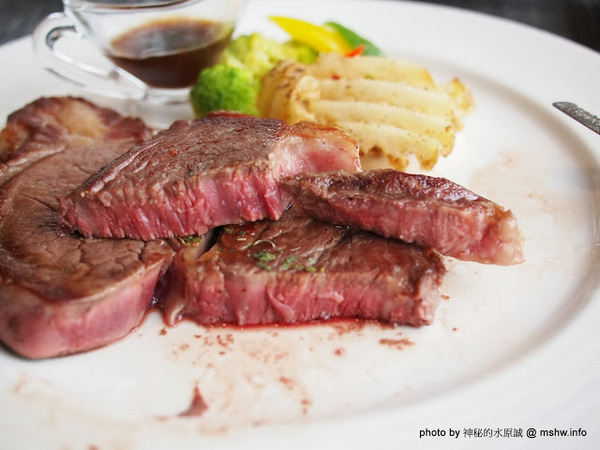 米克諾斯花園餐廳：【食記】田野中的失落莊園 @ 南投-中興新村-Mykonos 米克諾斯-經典品味花園