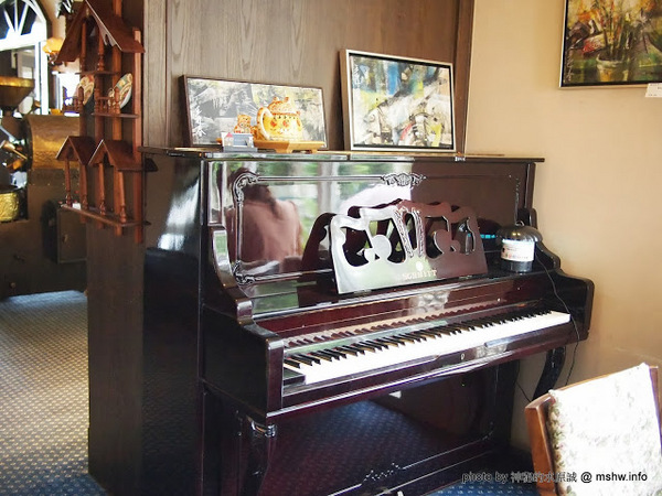 米克諾斯花園餐廳：【食記】田野中的失落莊園 @ 南投-中興新村-Mykonos 米克諾斯-經典品味花園