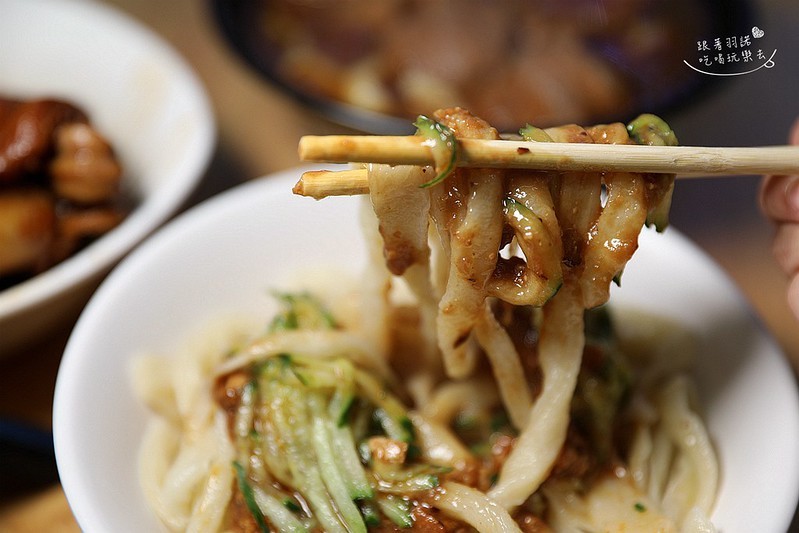 信維市場山東老鄒刀切麵30