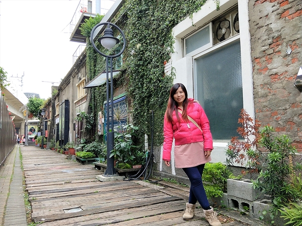 20號倉庫：【台中市景點】20號倉庫藝術特區~死亡工業展，設計感十足充滿藝文氣息的地方