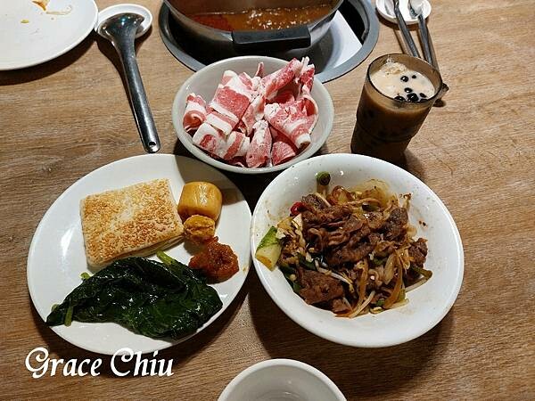 大戈壁蒙古烤肉 台北蒙古烤肉加火鍋吃到飽 飲料吧珍珠奶茶 台北吃到飽推薦 捷運松江南京站