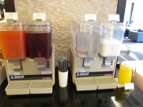 高雄商旅 URBAN HOTEL 33：201308142010高雄商旅--簡單、乾淨又交通便利