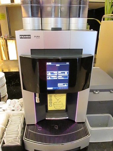 高雄商旅 URBAN HOTEL 33：201308142010高雄商旅--簡單、乾淨又交通便利