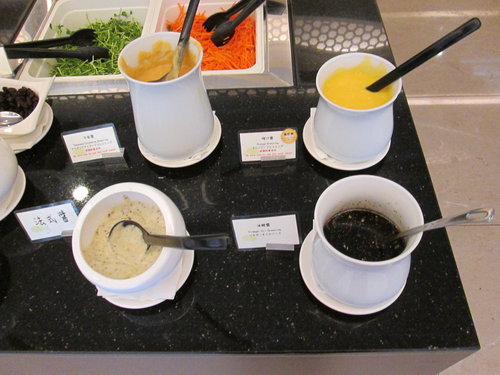 高雄商旅 URBAN HOTEL 33：201308142010高雄商旅--簡單、乾淨又交通便利