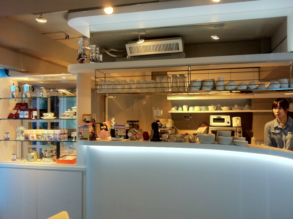 溫暖的壁爐哪裡找！？東區甜美二樓空間【ukismile】