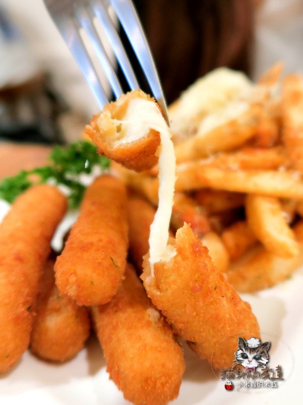 【捷運忠孝復興站】貓咪先生的朋友 ~美式早午餐/下午茶，有貓咪坐鎮的可愛小店♥