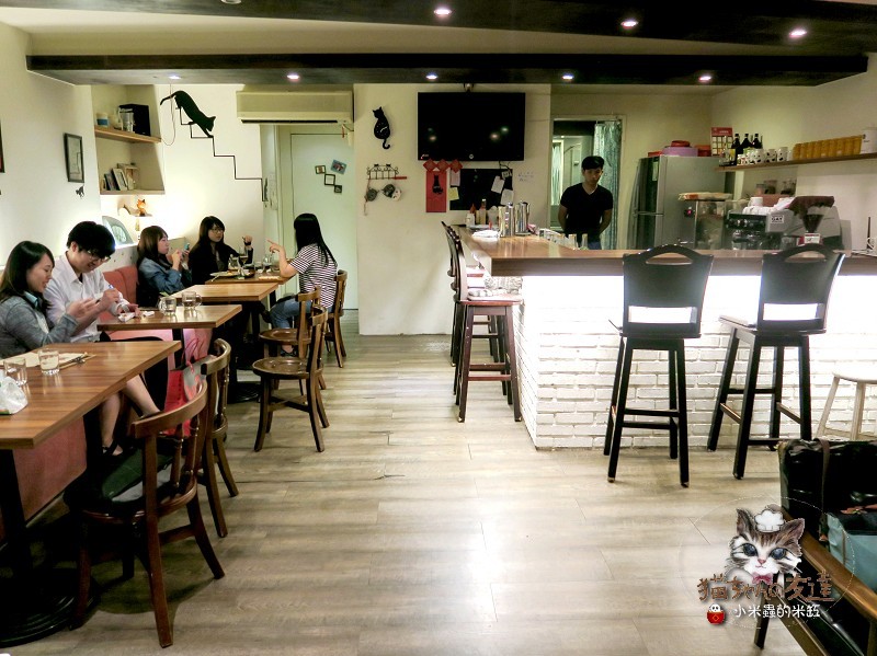 【捷運忠孝復興站】貓咪先生的朋友 ~美式早午餐/下午茶，有貓咪坐鎮的可愛小店♥