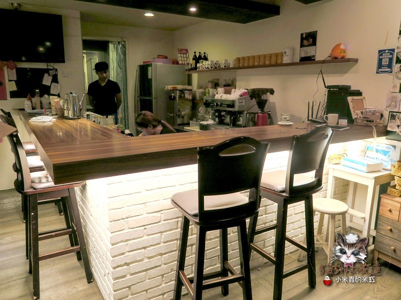 【捷運忠孝復興站】貓咪先生的朋友 ~美式早午餐/下午茶，有貓咪坐鎮的可愛小店♥