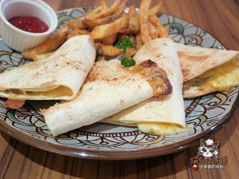 【捷運忠孝復興站】貓咪先生的朋友 ~美式早午餐/下午茶，有貓咪坐鎮的可愛小店♥