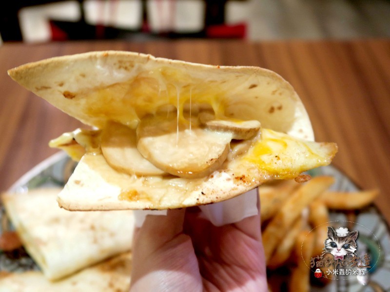 【捷運忠孝復興站】貓咪先生的朋友 ~美式早午餐/下午茶，有貓咪坐鎮的可愛小店♥