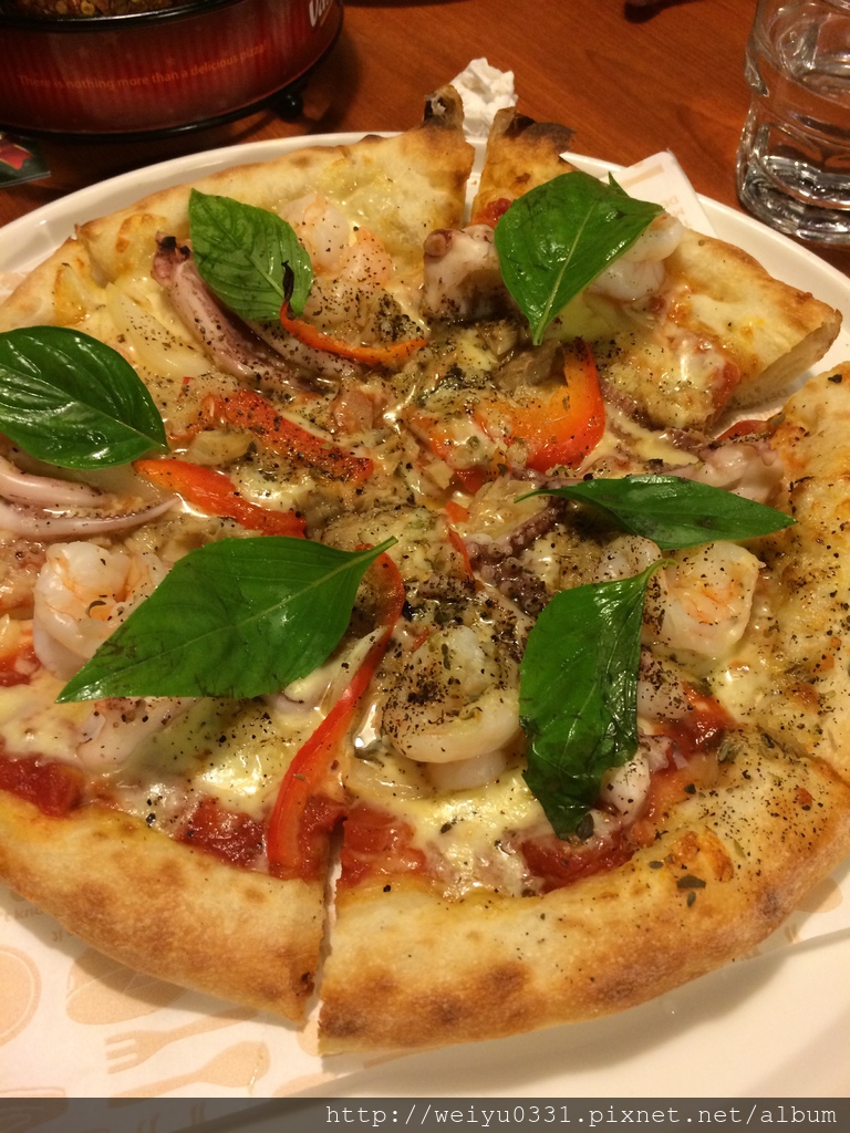 中山站超人氣美食新發現、義大利麵超夠味－《Vasa Pizzeria 瓦薩比薩》(中山店)
