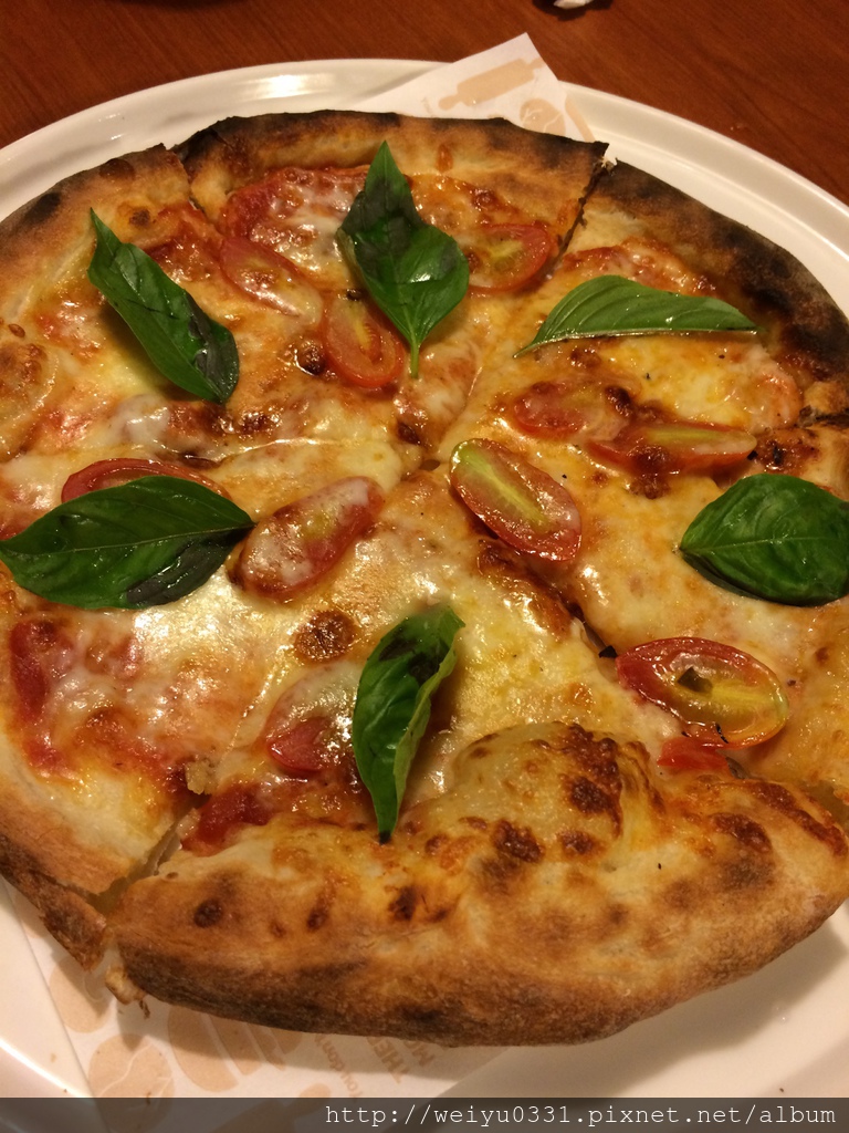 中山站超人氣美食新發現、義大利麵超夠味－《Vasa Pizzeria 瓦薩比薩》(中山店)