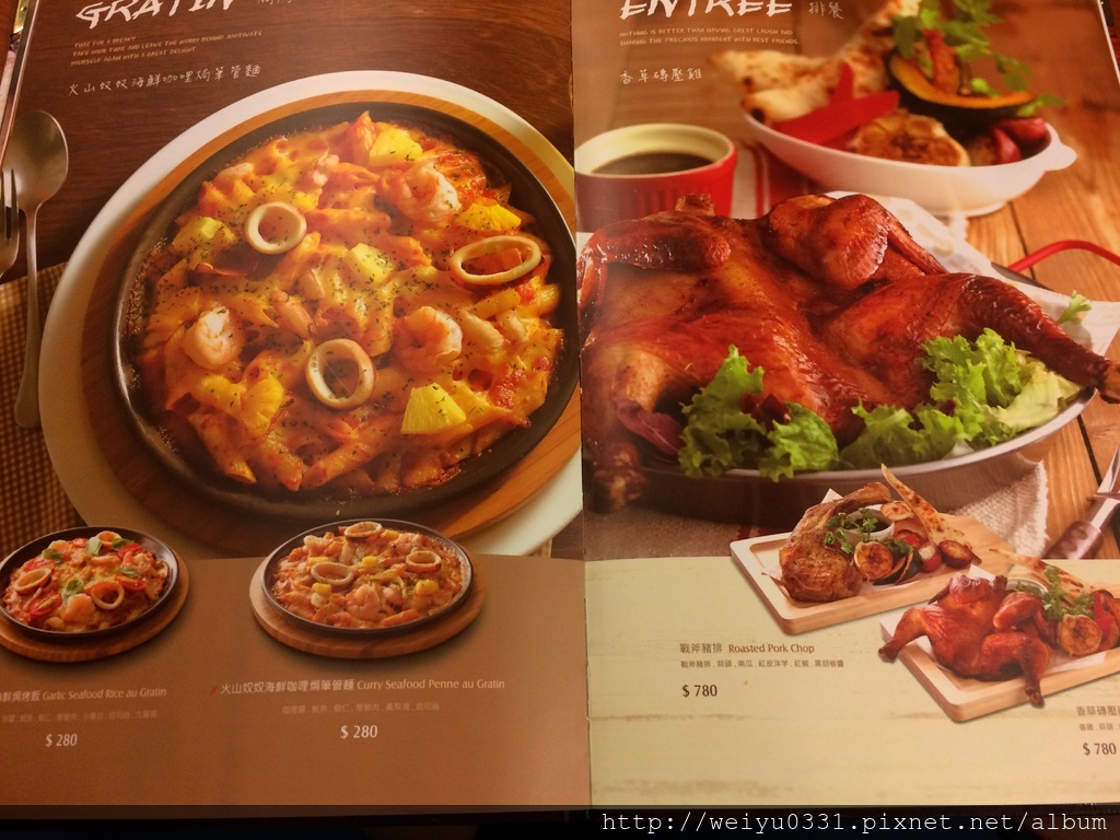 中山站超人氣美食新發現、義大利麵超夠味－《Vasa Pizzeria 瓦薩比薩》(中山店)