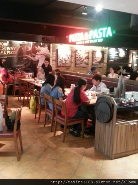 CYMERA_20140525_122907.jpg CYMERA_20140525_122907.jpg