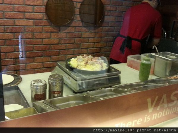 CYMERA_20140525_123202.jpg CYMERA_20140525_123202.jpg