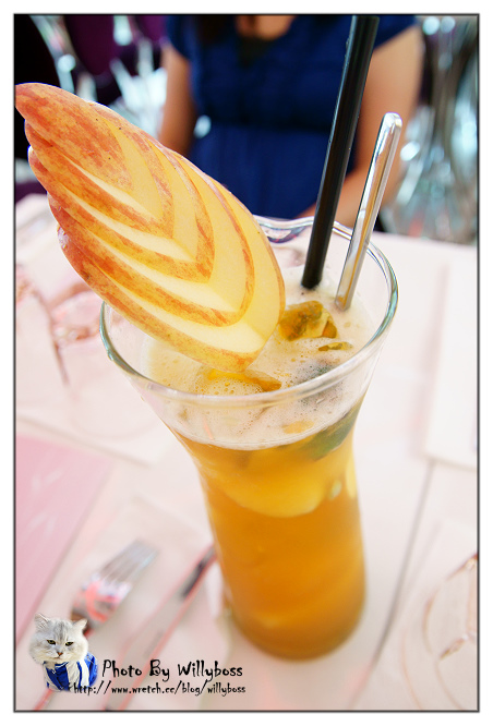 試吃－粉紅夢幻少女風 愛麗絲咖啡(台北信義區)