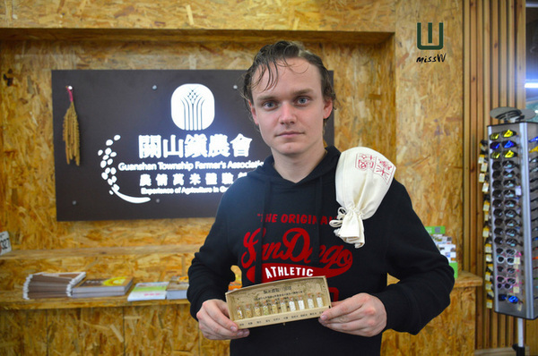 關山米國學校:台東|關山米國學校、古早味大碗公飯 一年僅二收的限定美味 重新找回吃米的原味感動 關山米國學校:台東|關山米國學校、古早味大碗公飯 一年僅二收的限定美味 重新找回吃米的原味感動