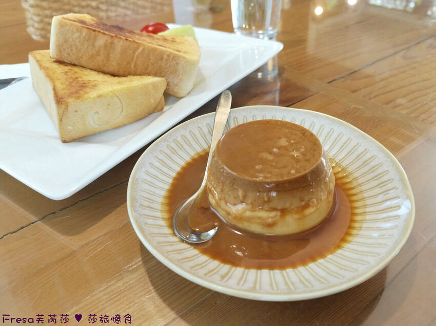 台南市仁德區台南咖啡【微笑虎山藝文咖啡館】十鼓文化村附近咖啡館.綠意庭院文青木質氛圍│布丁輕食│奇美博物館│仁德美食