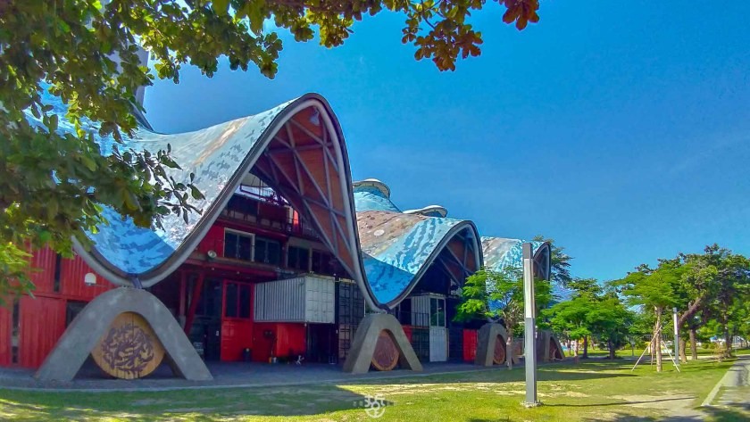 [IG打卡]台東鐵道主題一日遊；多良車站、太麻里車站、櫻木花道平交道、波浪屋等景點搭火車拍照、賞海天一色的美景 - 老莫 Say台南