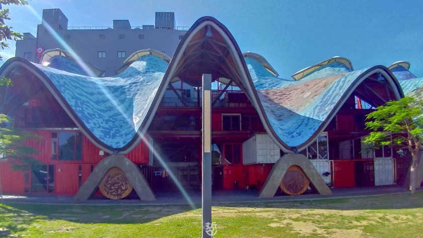 [IG打卡]台東鐵道主題一日遊；多良車站、太麻里車站、櫻木花道平交道、波浪屋等景點搭火車拍照、賞海天一色的美景 - 老莫 Say台南